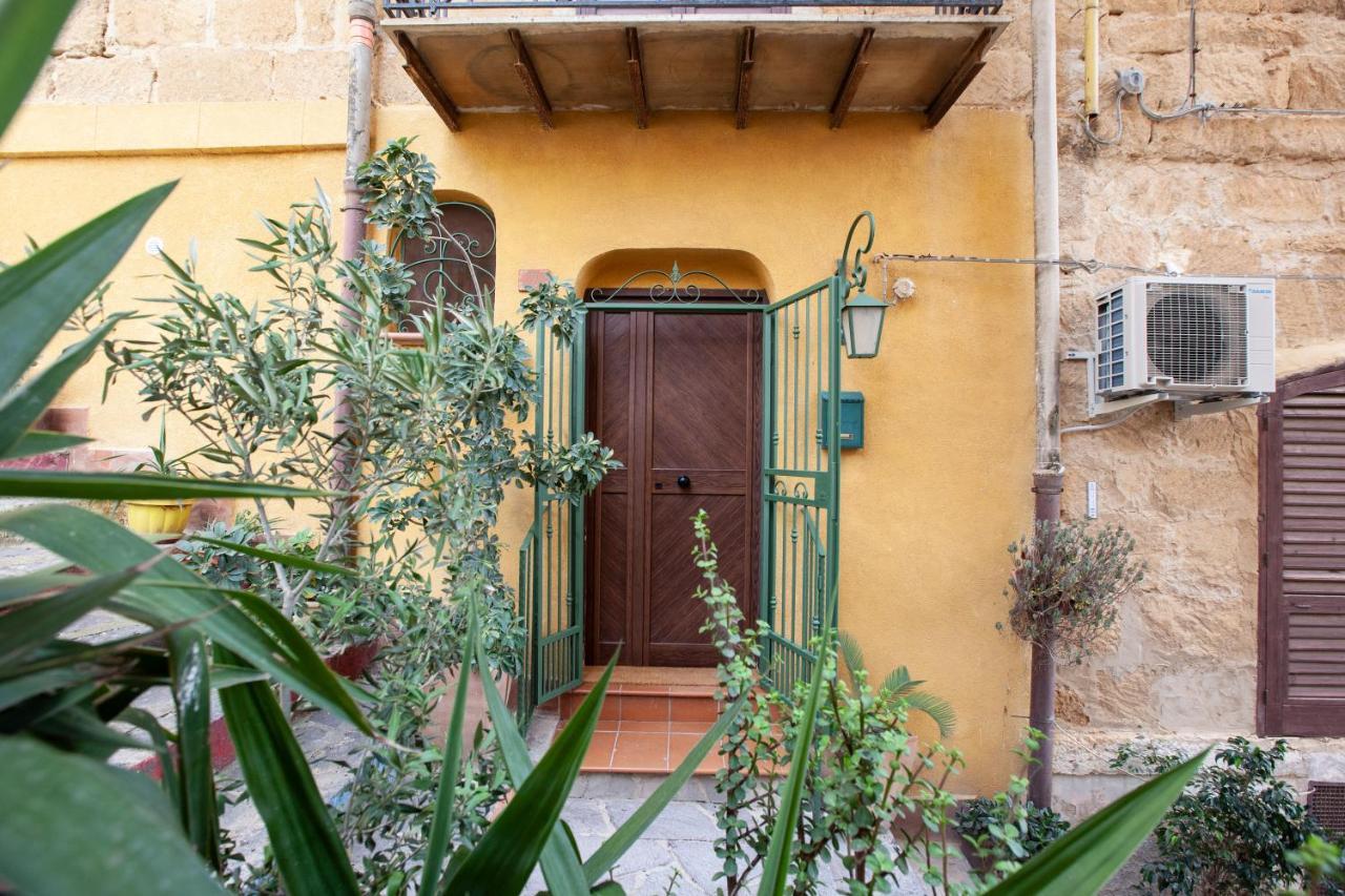 La Sedia Rossa Historical Centre Apartment Agrigento Exterior photo